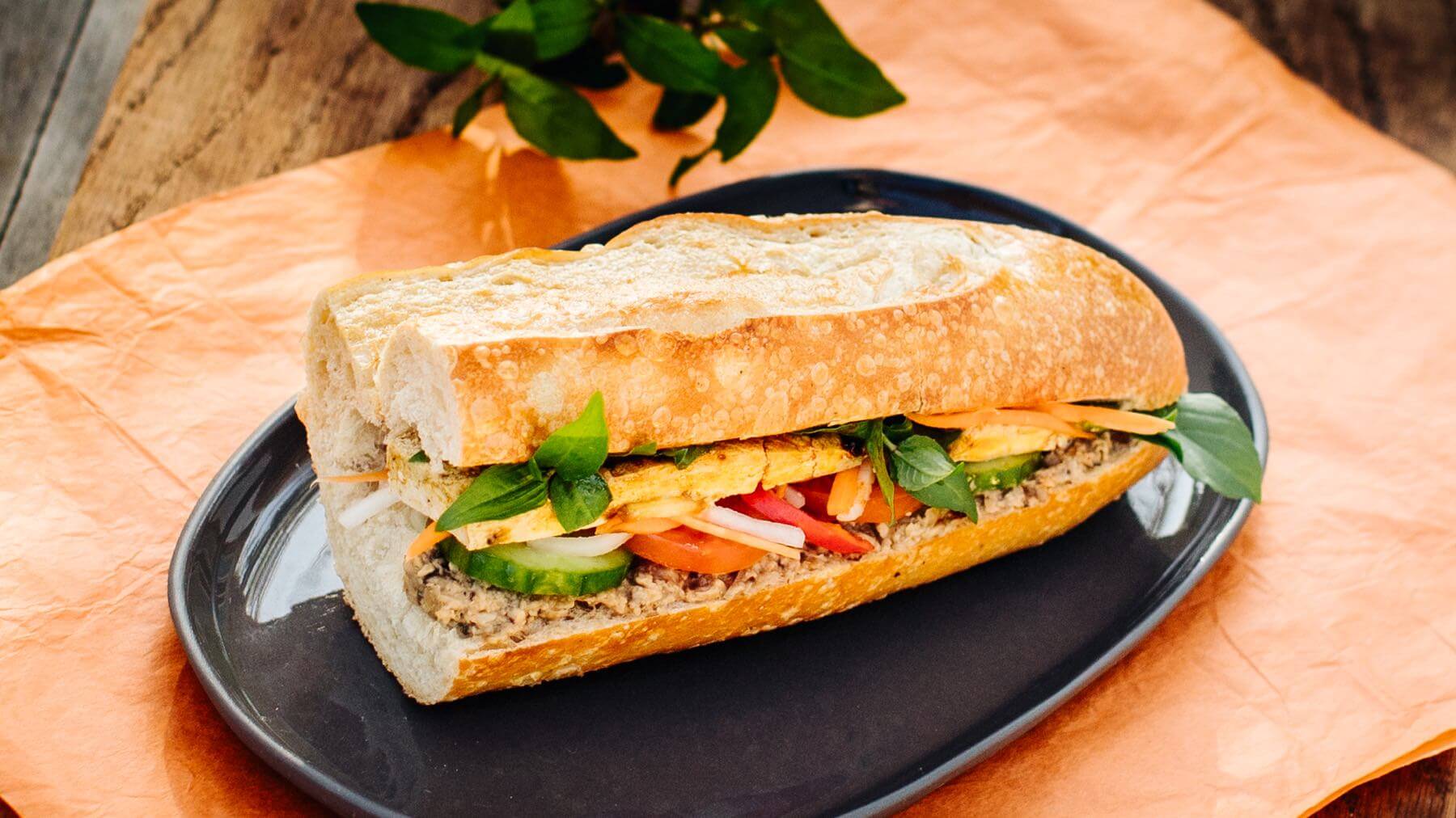 Veganes Banh-Mi-Sandwich aus Vietnam
