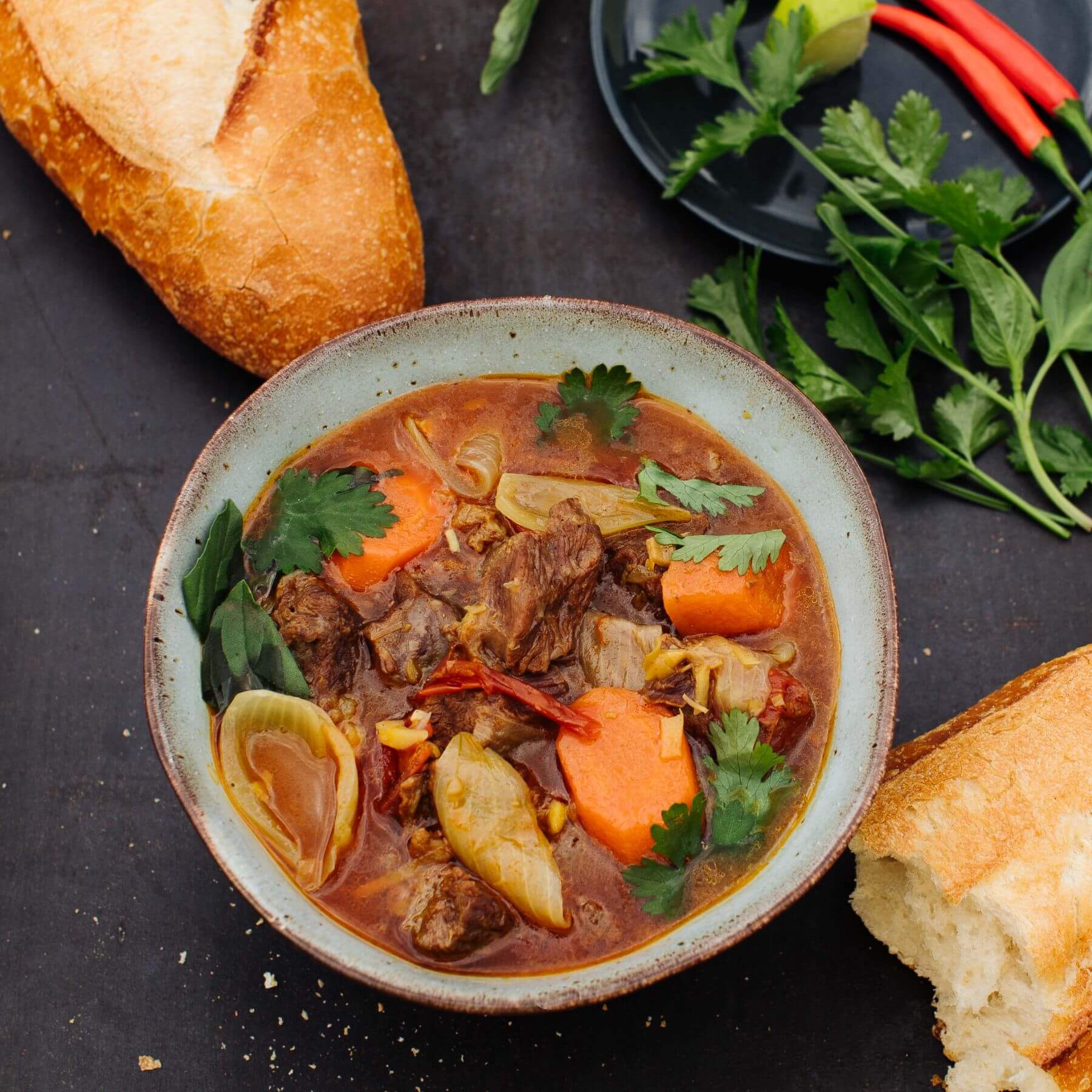 Geschmortes Rind mit Zitronengras - Bo Kho