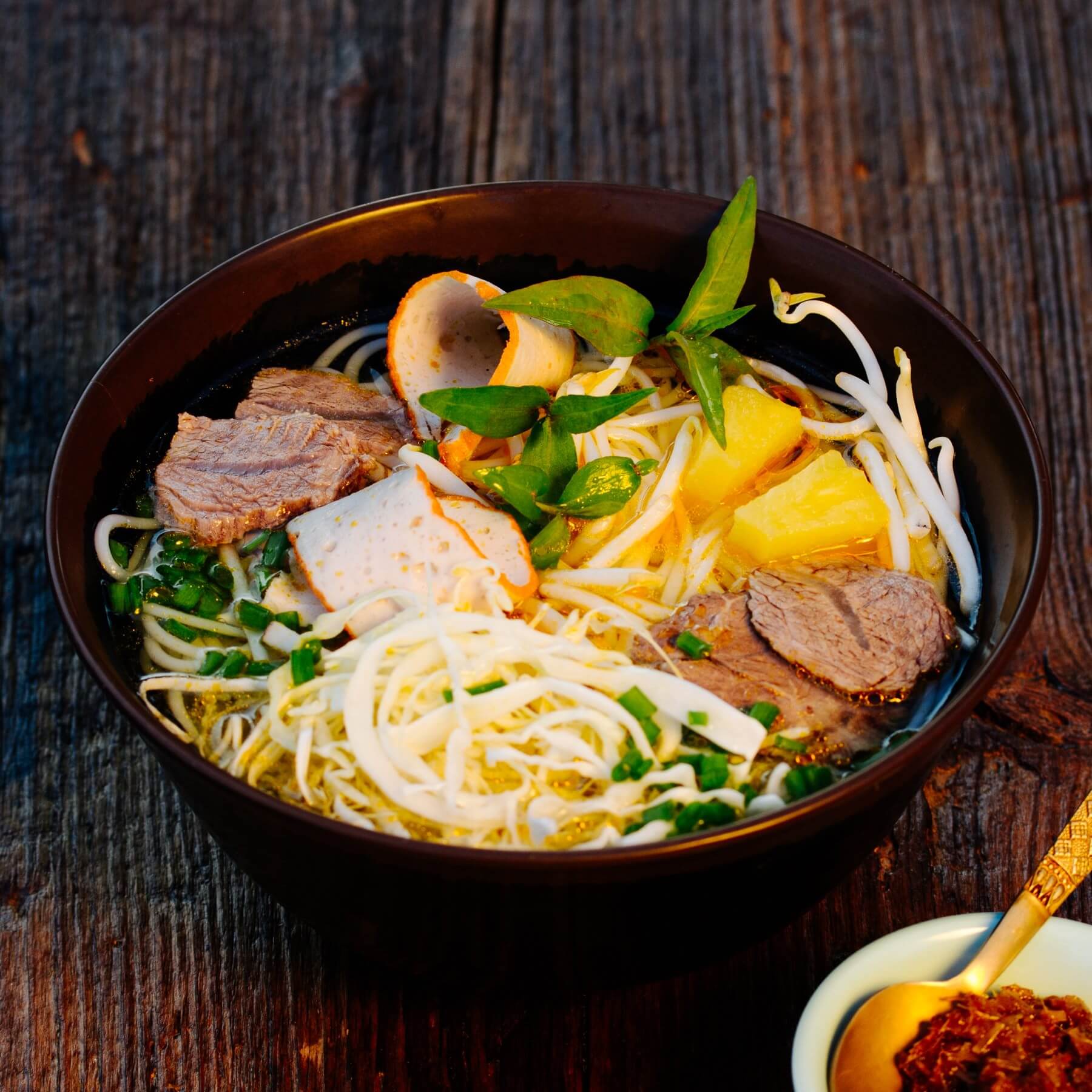 Rindfleisch Nudelsuppe - Bun Bo Hue