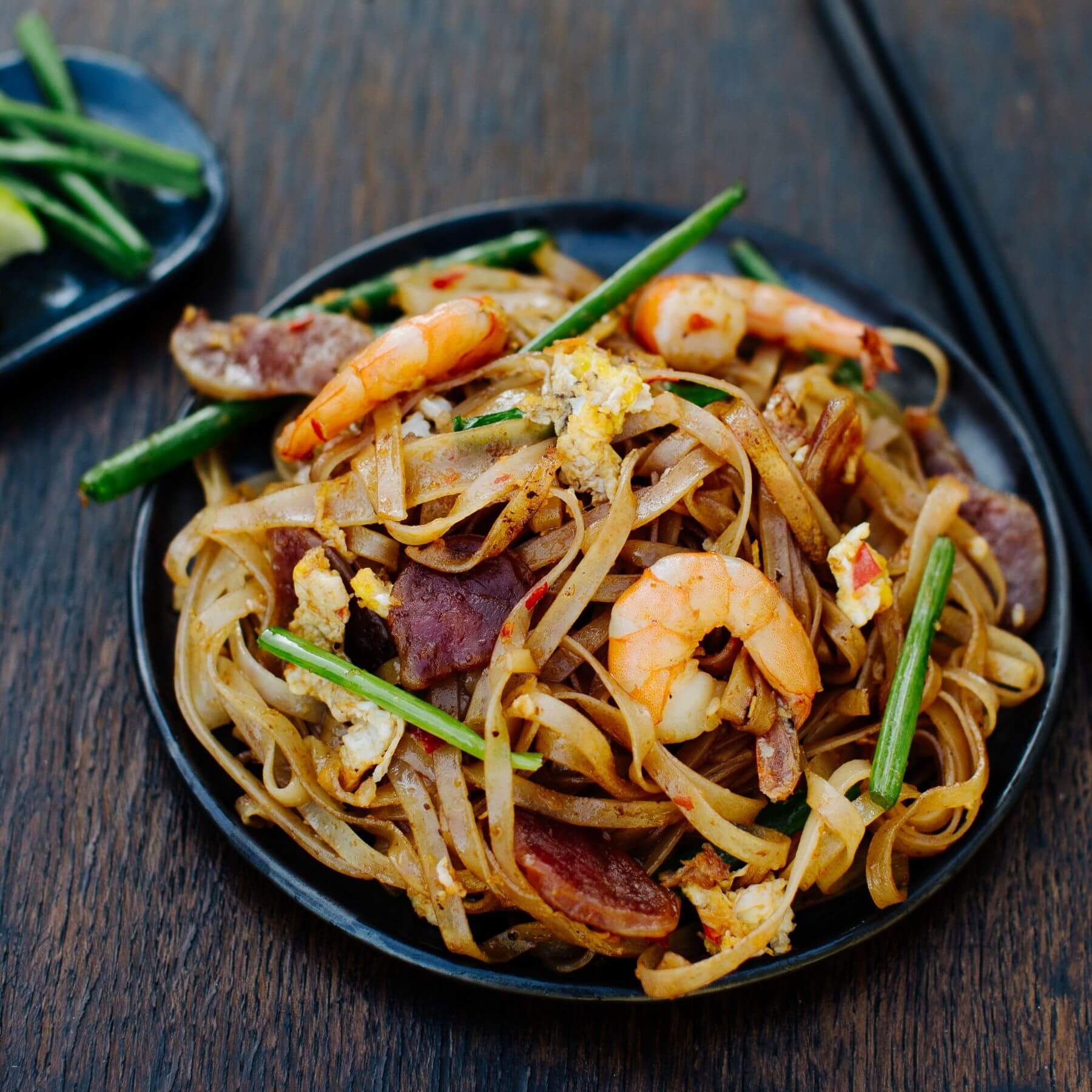 Char Kway Teow - Gebratene flache Reisnudeln
