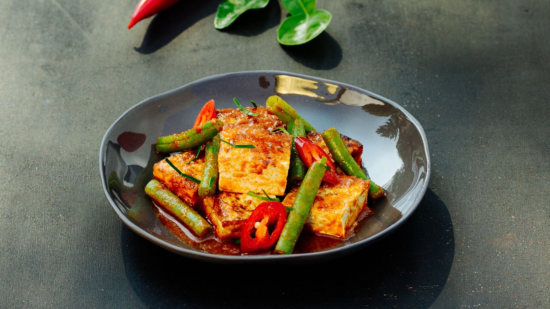 Rotes Curry mit Bohnen und Tofu - Pad Prik King Tao Huu
