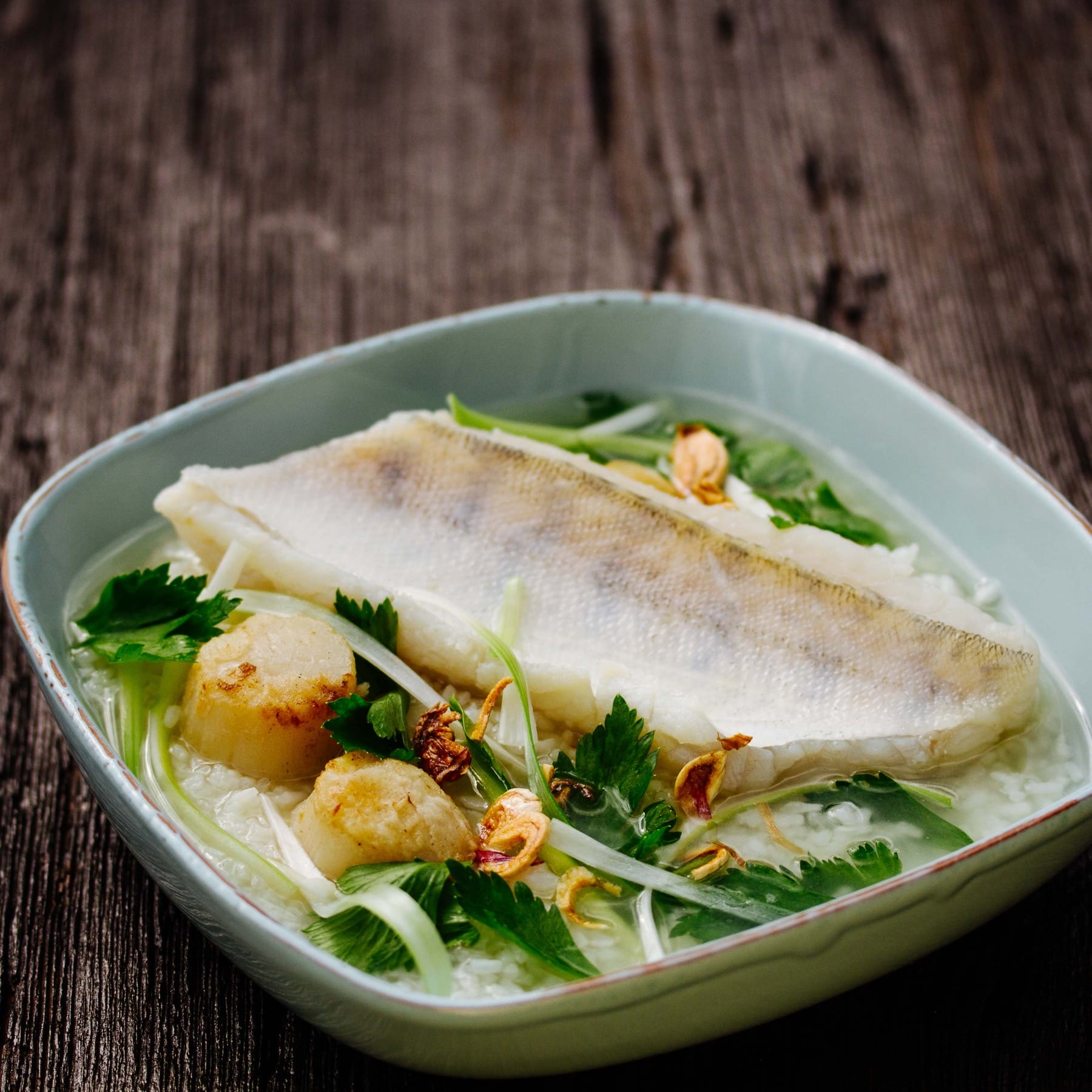 Reissuppe mit Wolfsbarsch - Khao Tom Pla
