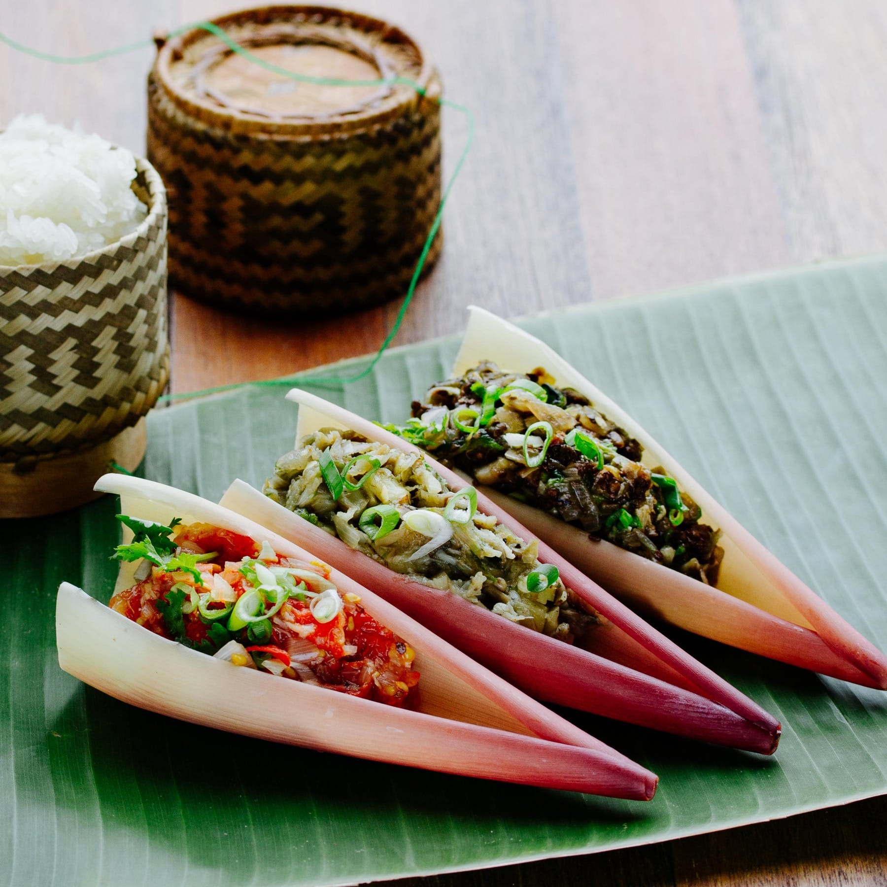Jeow Mak Len: Dip mit gegrillten Tomaten und Knoblauch | asiastreetfood