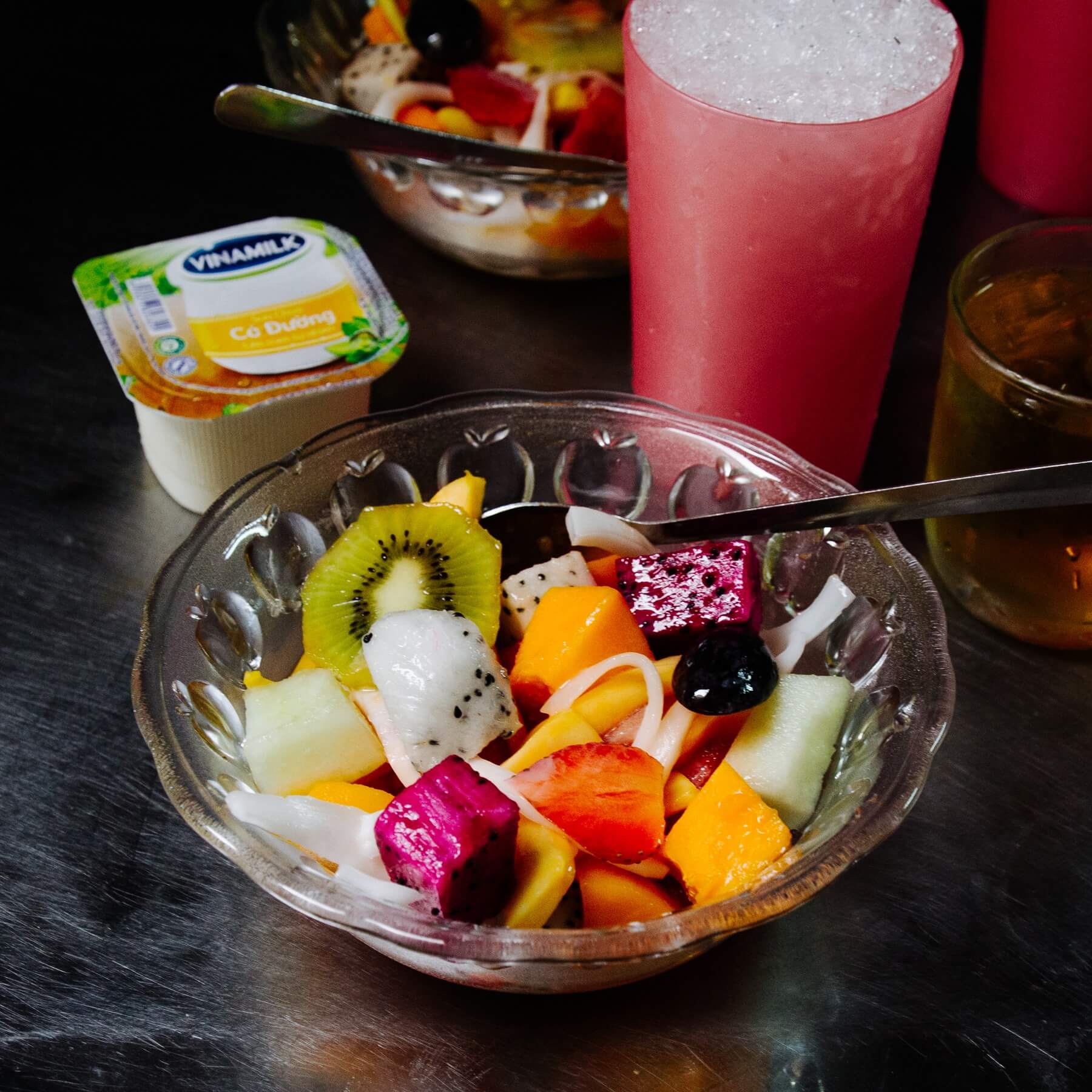 Vietnamesischer Obstsalat mit Joghurt