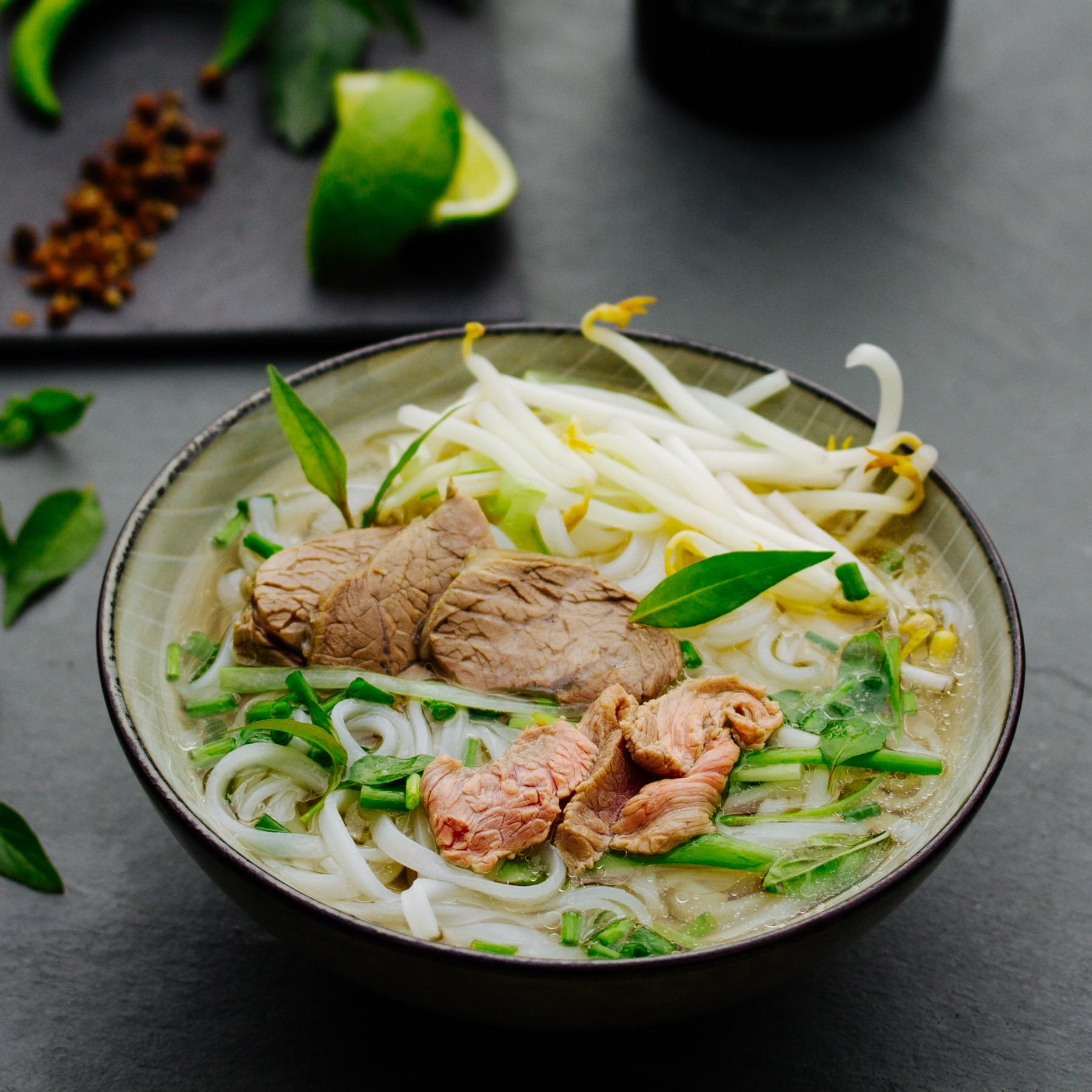Pho Bo Saigon - Vietnamesische Nudelsuppe