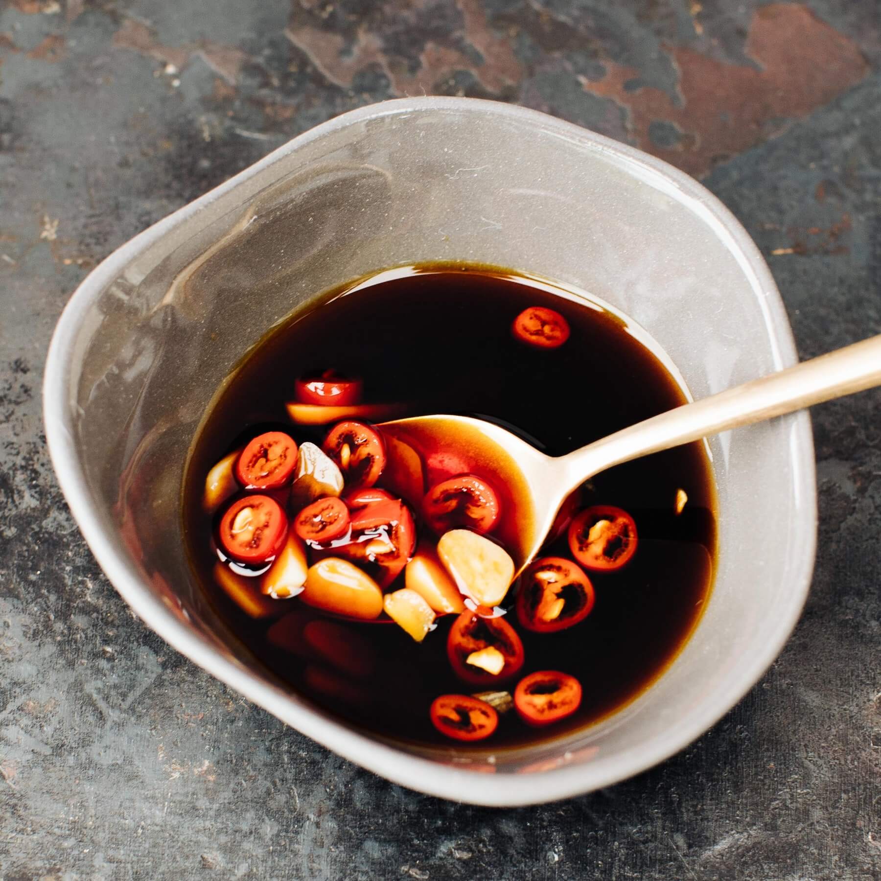 Vegane Thai Soja-Chilisauce - Nam Prik Pla