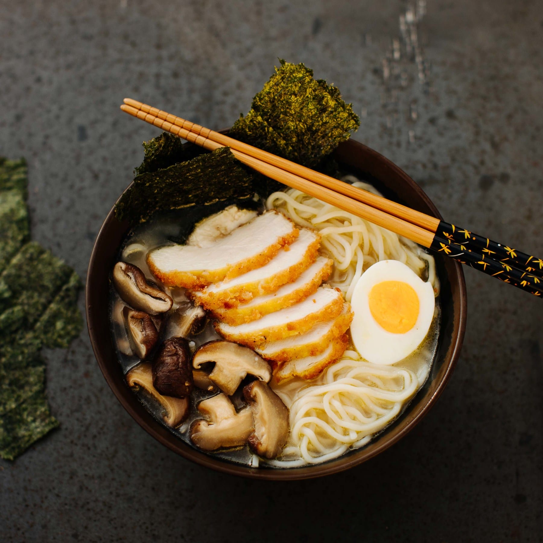 Shoyu-Ramen mit Katsu-Huhn