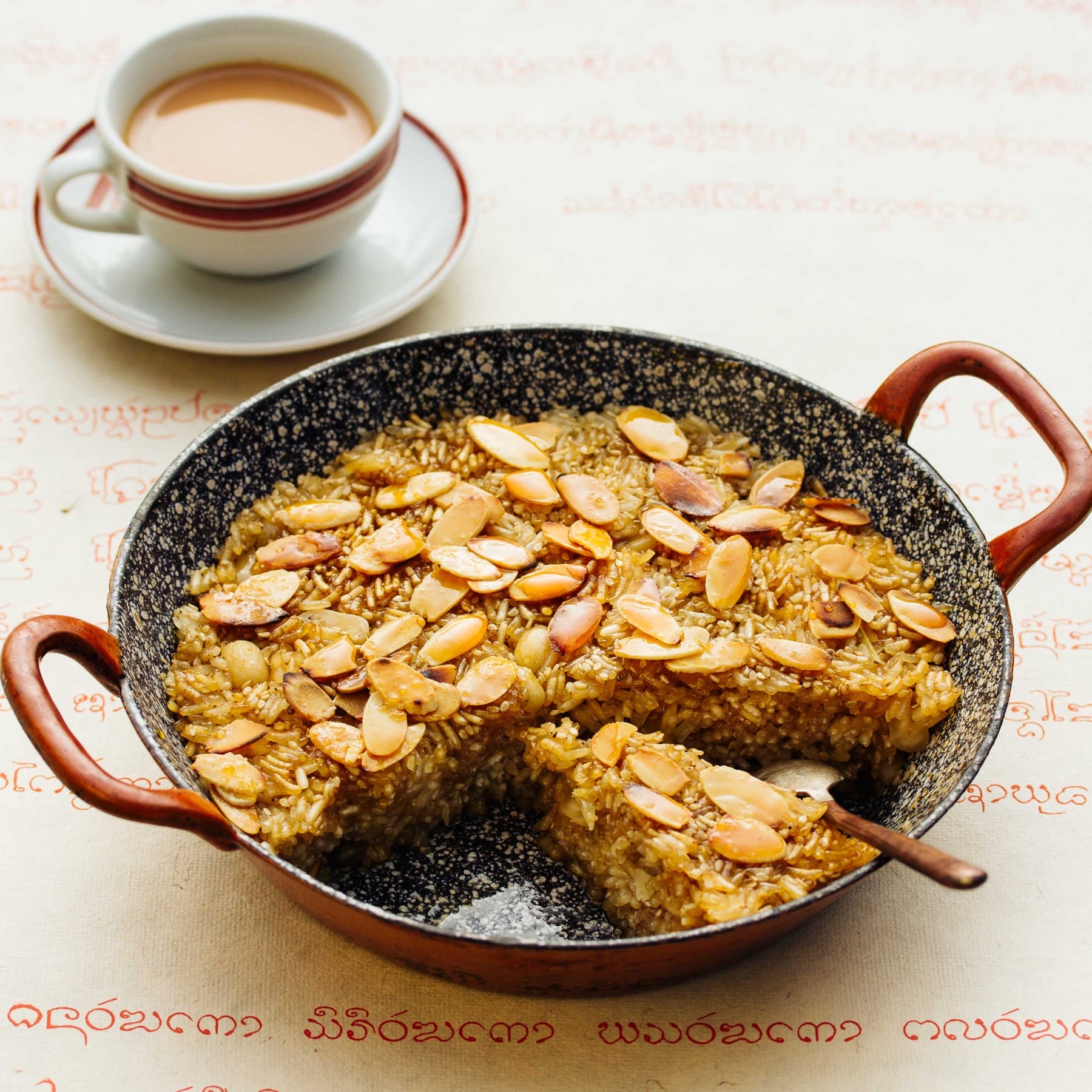 Burmesischer Reiskuchen mit Sesam - Shwe Htamin