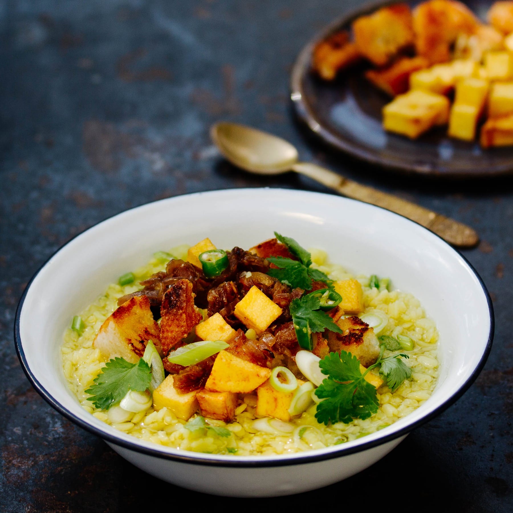 Burmesische Suppe aus roten Linsen - Penily Hincho