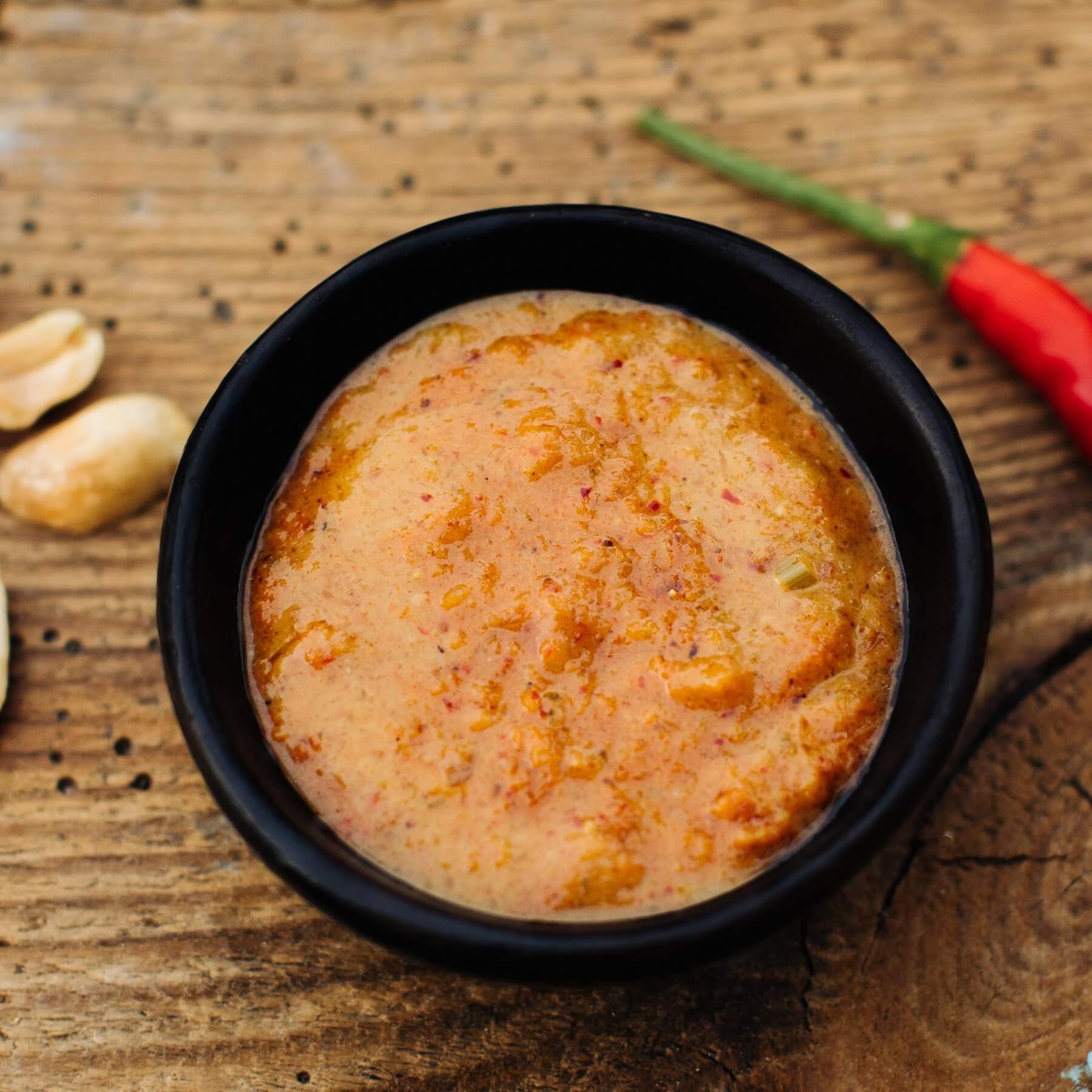 Erdnusssauce für Saté-Spieße – so machst du sie selbst | asiastreetfood