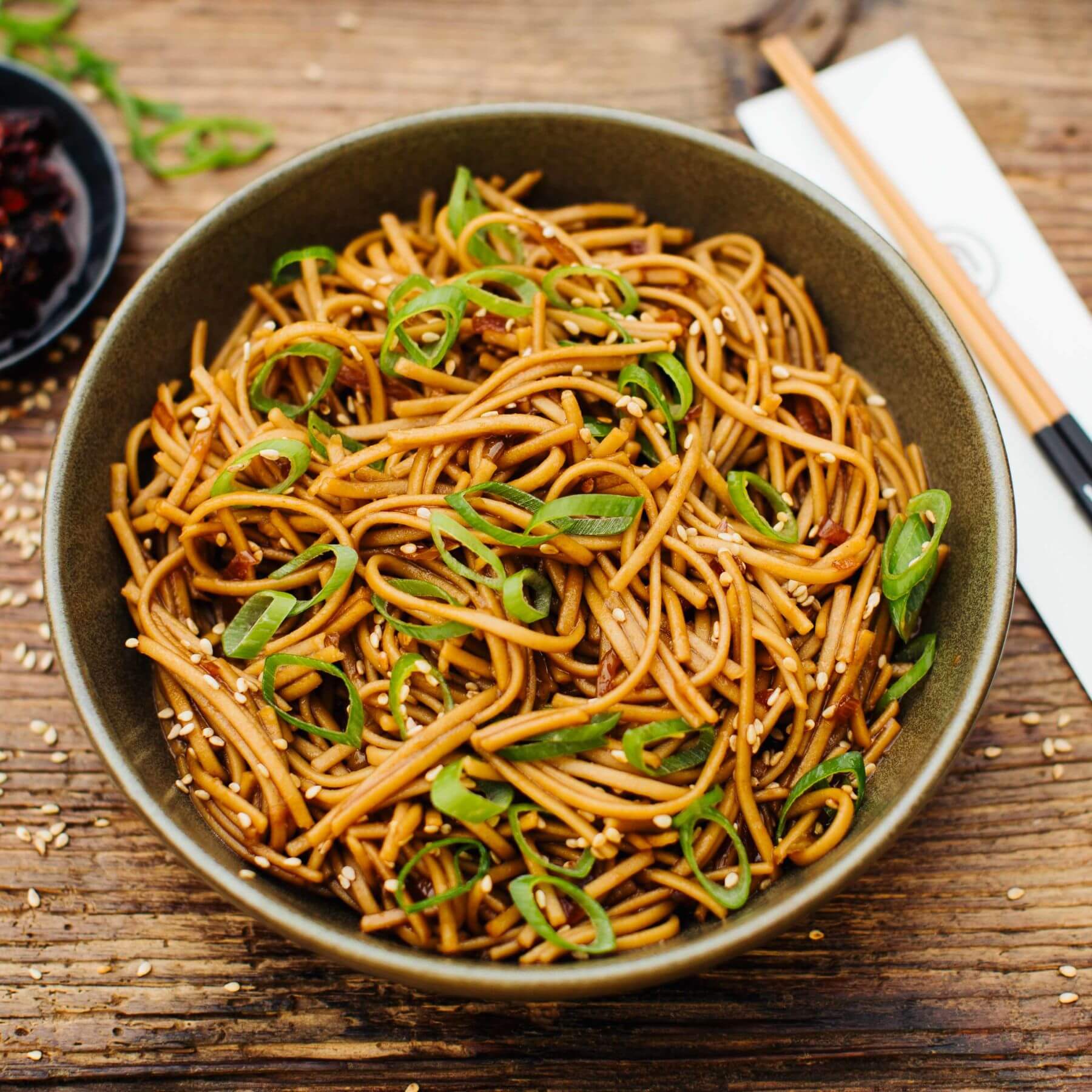 Soba Nudeln aus dem Wok – schnell &amp; lecker | asiastreetfood