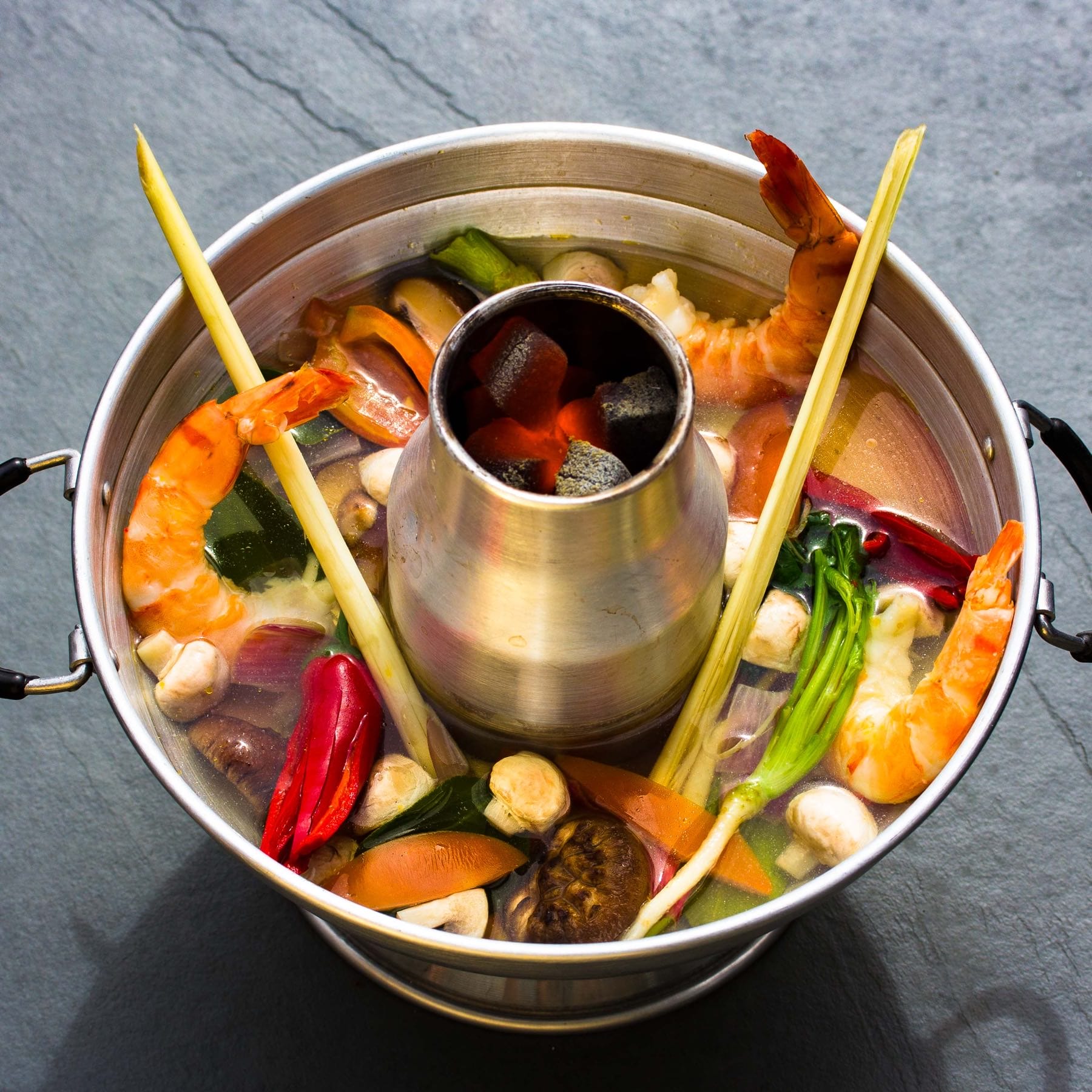 Scharf-Saure Garnelensuppe aus Thailand - Tom Yam Gung