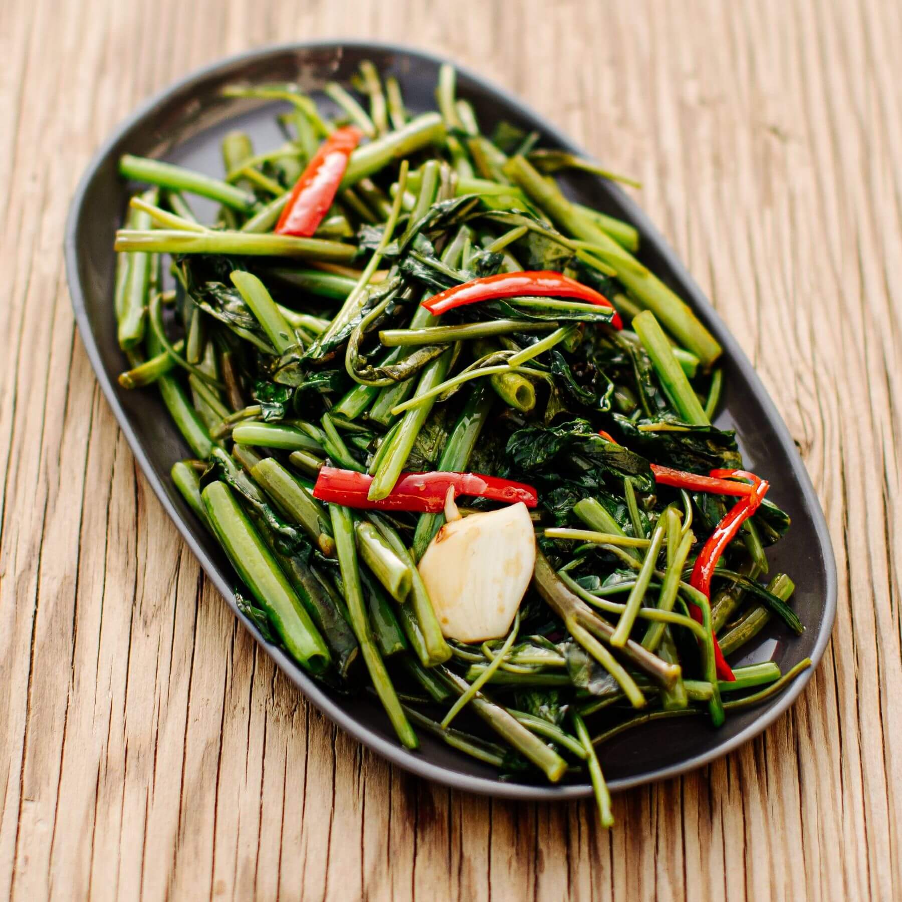 Wasserspinat aus dem Wok - Fried Morning Glory